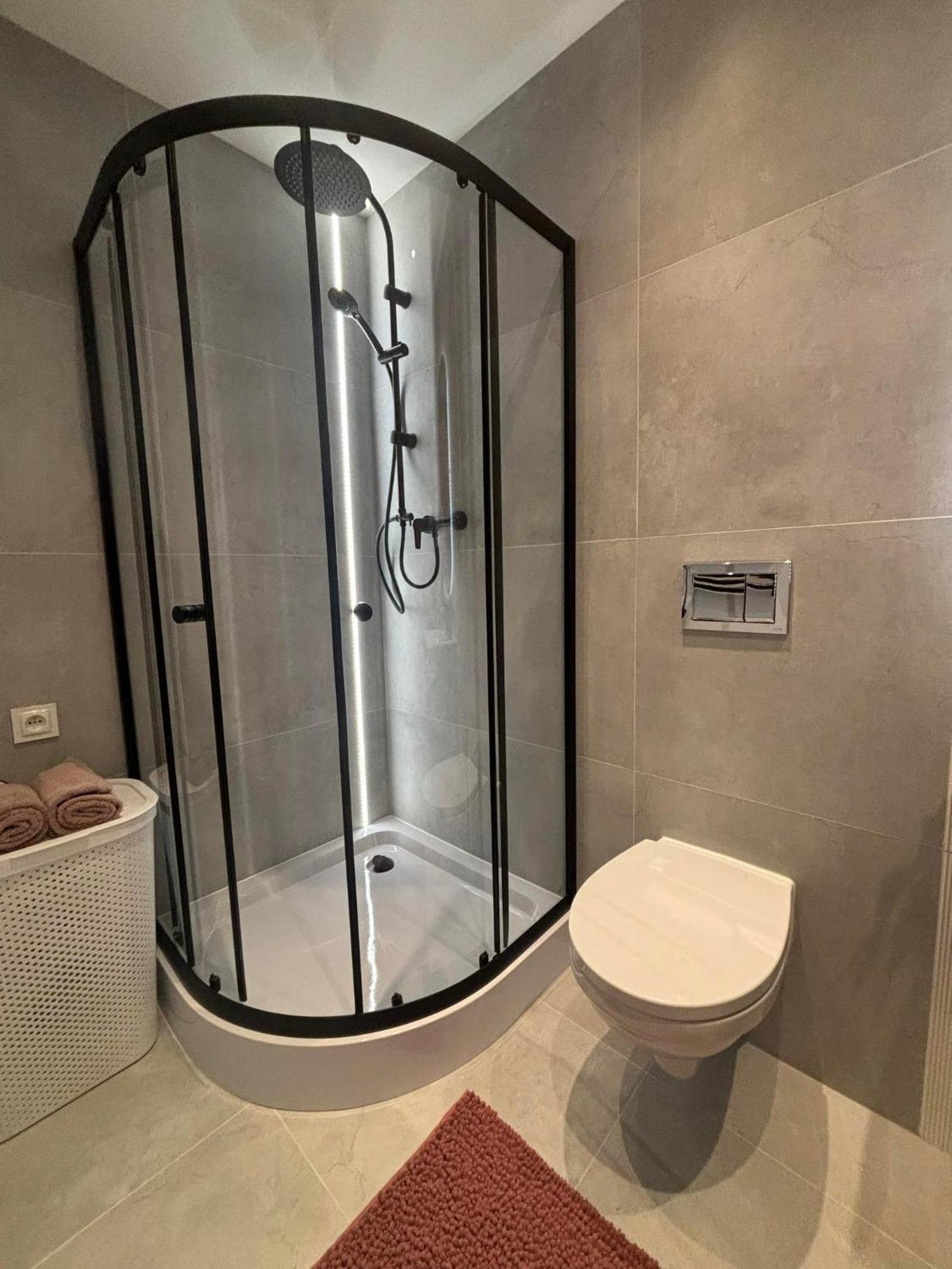 Apartament Pod Wieza 1 Walbrzych Bagian luar foto