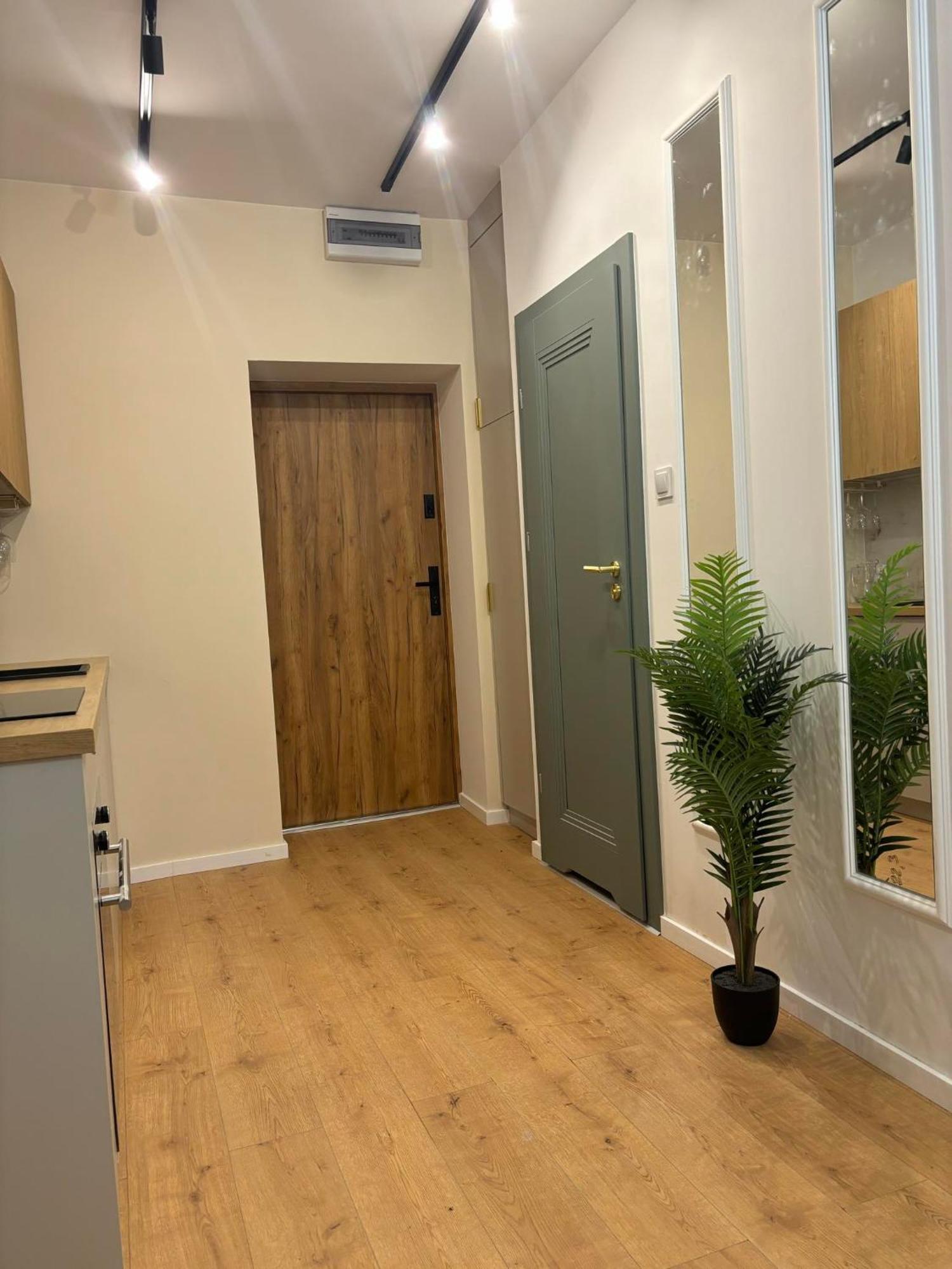 Apartament Pod Wieza 1 Walbrzych Bagian luar foto